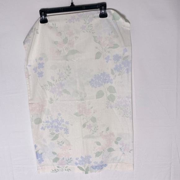 Vintage Floral Pastel Pillowcases x2 - Picture 8 of 14